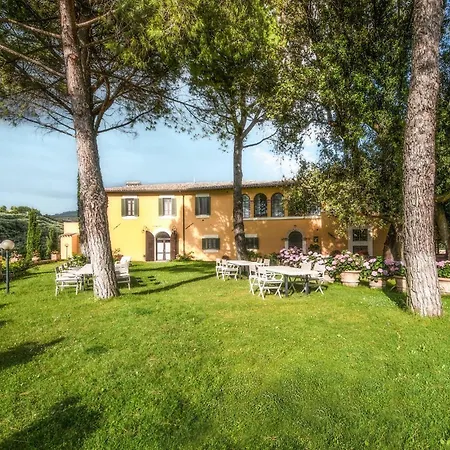 Casa Dei Lecci * פוליניו