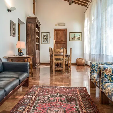 Casa Dei Lecci 펜션 *