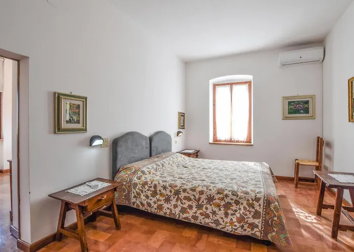 Feriehus Casa Dei Lecci Foligno