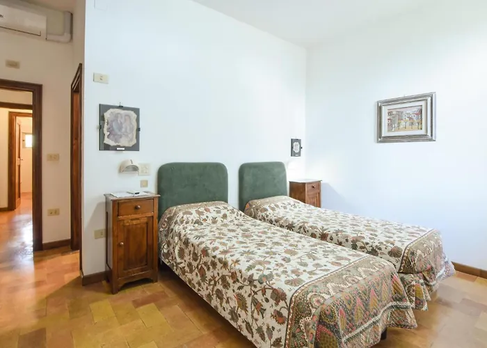 Casa Dei Lecci * Foligno